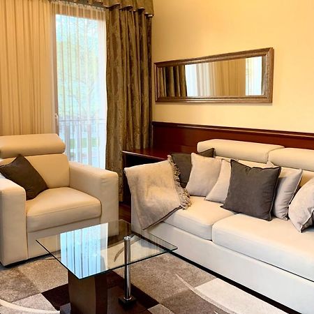 A01 Sétány-Silverine Apartmanház-Őrzött parkolóval Balatonfüred Esterno foto
