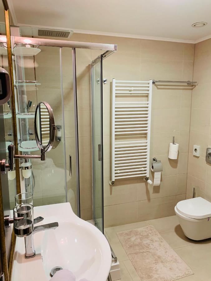 A01 Sétány-Silverine Apartmanház-Őrzött parkolóval Balatonfüred Esterno foto